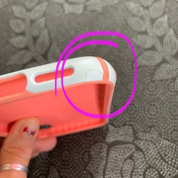 2 iPhone XR cases - Picture 9 of 13